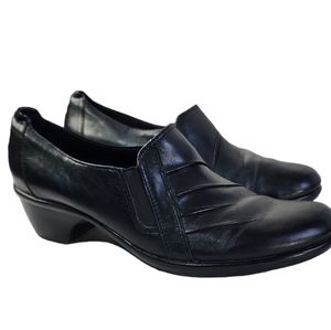 SOLD E Clarks Black Leather Slip On Heeled Clogs Women's Size 8M
